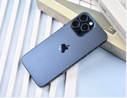 青松路街道苹果维修点分享iPhone15 Pro Max黑屏少见诱因梳理 